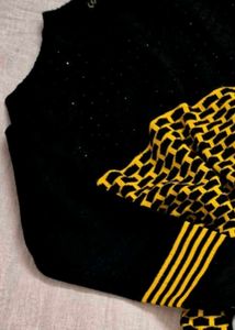 Black &amp; Yellow Geometric Knit Sweater<<3