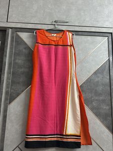 Vibrant Color Block Sleeveless Kurta
