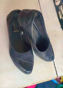 Elegant Black Ballet Flats