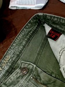 Stylish Geometric Print Shirt &amp; Olive Jeans Set