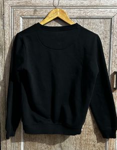 🖤🐧(ON SALE ‼️)Mystery Girl Black Sweatshirt