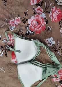Lace Detail pad