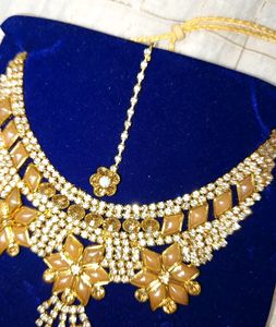 Golden Jewellery Set