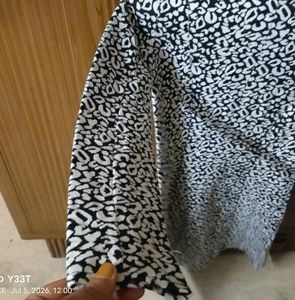 Cute Black &amp; White Leopard Print Dress