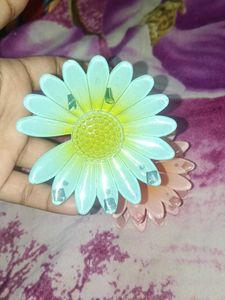 Cute Daisy Flower Hair Claw Clips