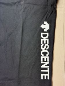 Descente Black T-Shirt