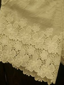 Chic White Lace Shorts