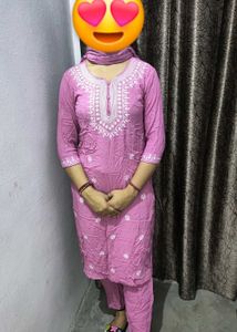 Elegant Pink Embroidered Kurta Set