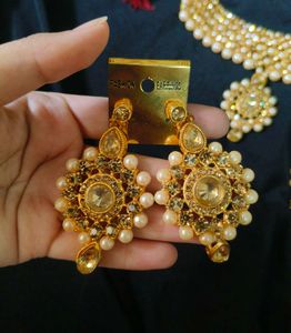 Elegant Gold-Tone Jewelry Set
