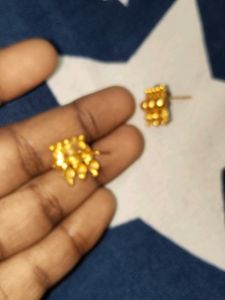 Golden Colour Earring