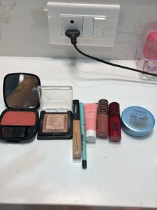 Makup Combo