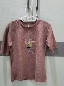 Chic Embroidered Graphic Tee
