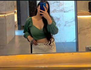 Stylish Green Cropped Top