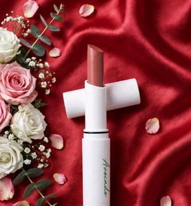 💜 Mamaearth Moisture Matte Longstay Lipstick - Sh