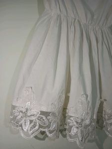 Cotton tops with Embellished lace