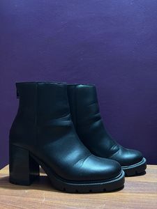 Black Chunky Heel Platform Boots