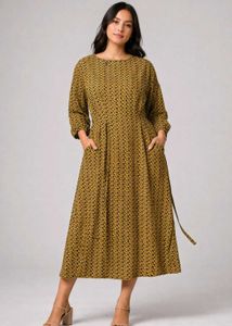 Patterned woollen Midi Dress