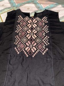 Black Cold shoulder top