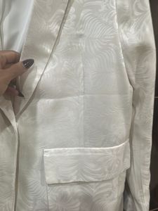 Elegant White Textured Blazer