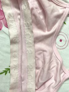 sports Bras - Comfortable &amp; Stylish