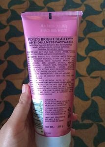 Pond's Bright Beauty Facewash