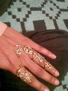 Gold-tone Linked Finger Rings