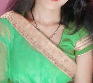 Green Saree With Blouse