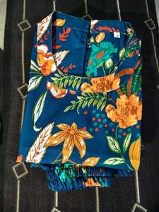 Elegant Floral Print Kurta Set