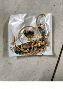 Lotus Design Necklace with Earrings