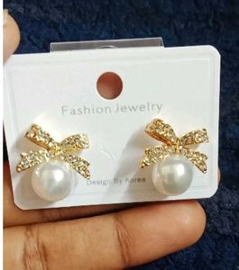 beautiful Pearl Bow Necklace &amp; Earrings Set