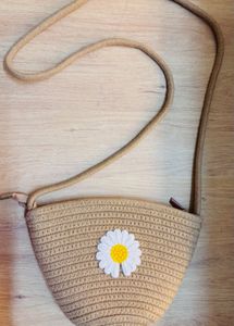 Woven Crossbody Bag with Daisy