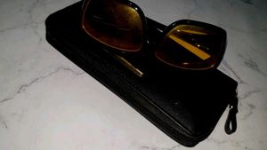 Chic Black Zip-Around Wallet with free gift
