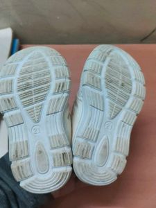 12 To 18 Baby Boy And Girl White Shoes