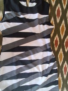 Chic Striped Sleeveless Dress