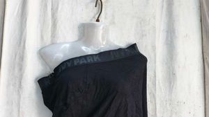 IVY PARK Black One-Shoulder Crop Top