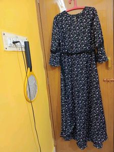 Xl Gown With Belt For Girls