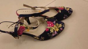 Chic Block Heel Sandals