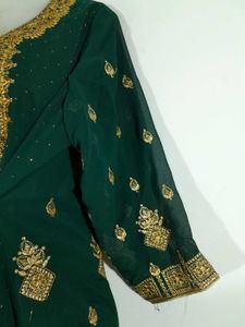 Elegant Emerald Green &amp; Gold Embroidered Indian Su