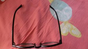 Stylish Round Black Eyeglasses