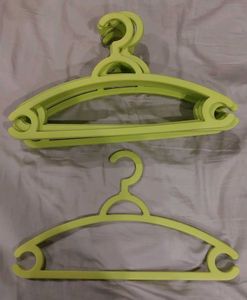 Set of 10 Clothes Hangers