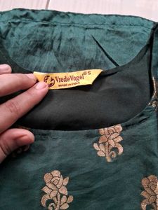 Branded elegant Silk Kurta Set with Dupatta