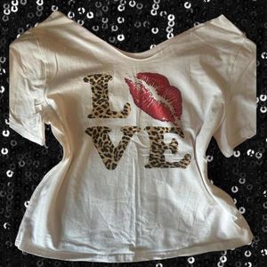 Cool "LOVE" Graphic Tee