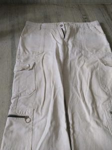 Stylish Wide-Leg cargo jeans