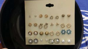 Beautiful Earring Stud Set