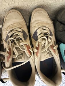 Nike Air Max 90 Sneakers