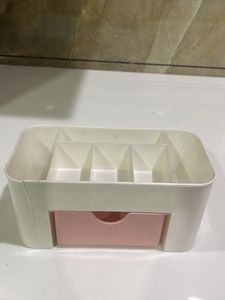 Makeup & Cosmetic Organizer