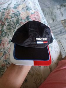 Tommy Hilfiger cap.