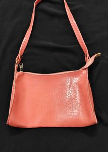 Chic Croc-Embossed Shoulder Bag