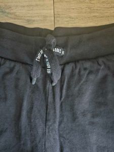 Black Jogger Capri Pants