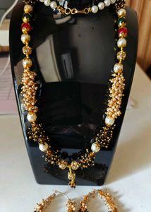 Elegant Pearl and Gold Necklace &amp; Earrings Set